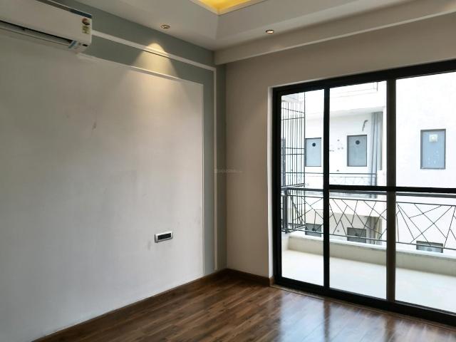 2 BHK Apartment in Sector 111 for rent Gurgaon. The reference number is 18478407