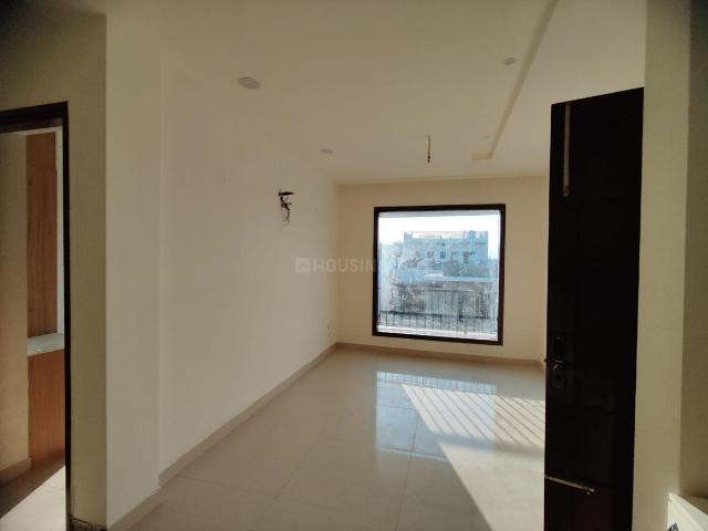 2 BHK Apartment in Sector 117 for resale Sahibzada Ajit Singh Nagar. The reference number is 16627367