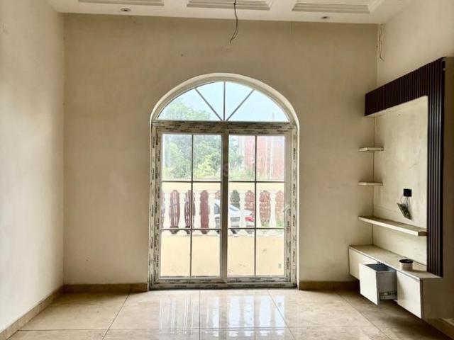 2 BHK Apartment in Sector 116 for resale Mohali. The reference number is 18503660