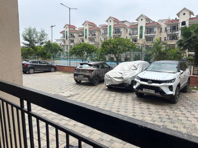 2 BHK Apartment in Sector 116 for resale Sahibzada Ajit Singh Nagar. The reference number is 17700743
