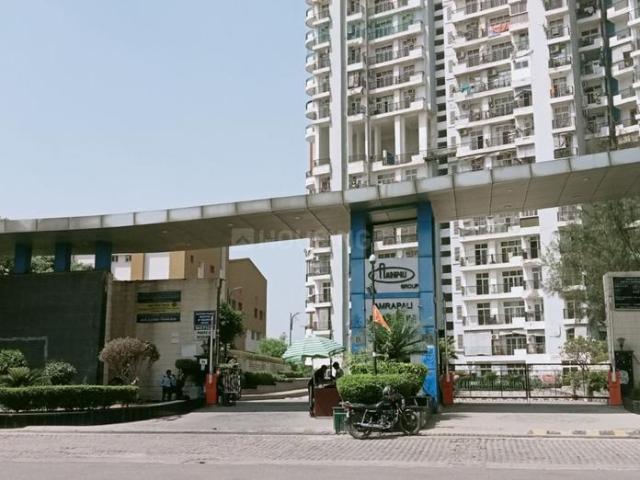 2 BHK Apartment in Sector 119 for resale Noida. The reference number is 17180660