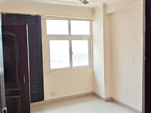 2 BHK Apartment in Sector 120 for rent Noida. The reference number is 20574887