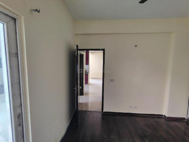 2 BHK Apartment in Sector 121 for resale Noida. The reference number is 20810808