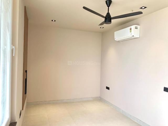 2 BHK Apartment in Sector 128 for rent Noida. The reference number is 19760592