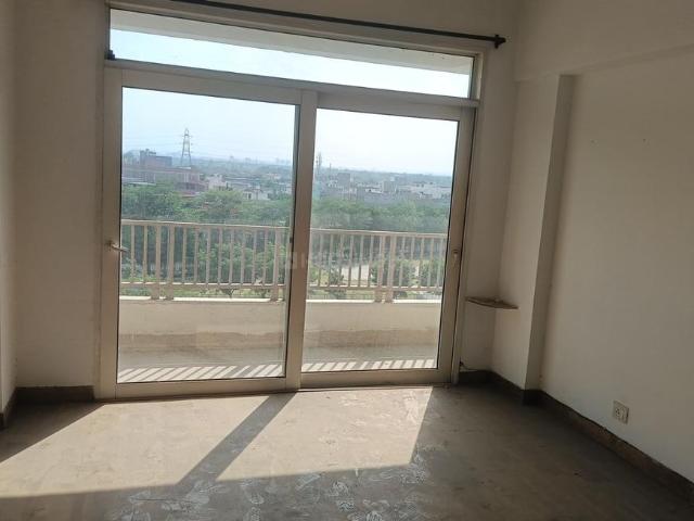 2 BHK Apartment in Sector 128 for rent Noida. The reference number is 19949767