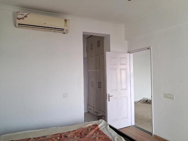 2 BHK Apartment in Sector 128 for rent Noida. The reference number is 20038147