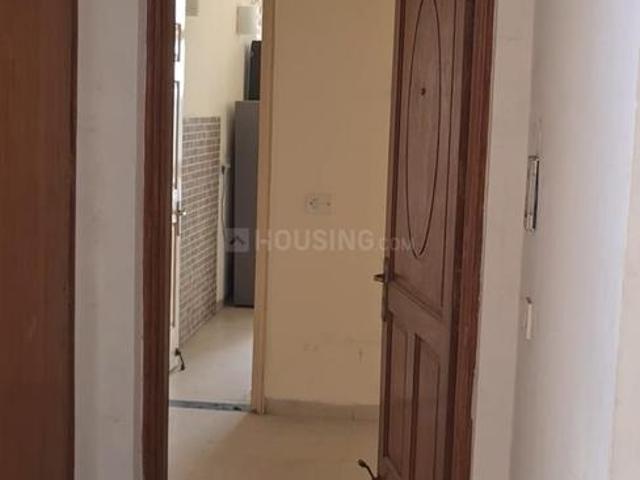 2 BHK Apartment in Sector 128 for rent Noida. The reference number is 20400409