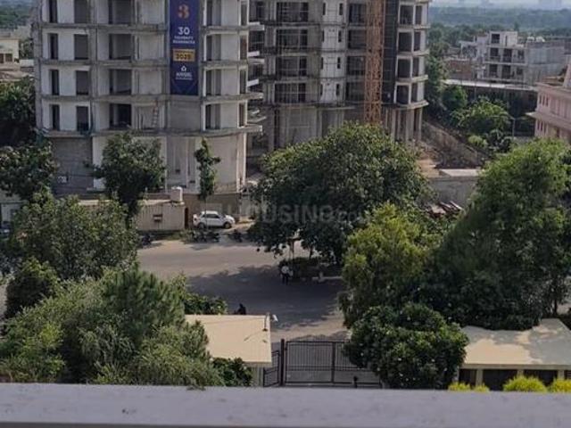 2 BHK Apartment in Sector 128 for resale Noida. The reference number is 20711371