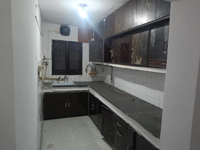 2 BHK Apartment in Sector 12 Dwarka for rent New Delhi. The reference number is 18993719