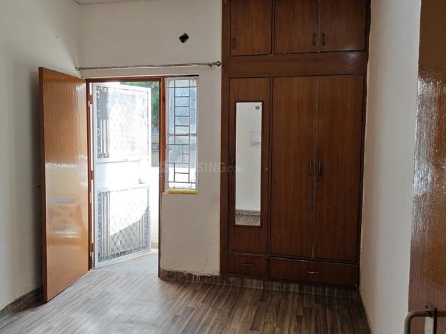 2 BHK Apartment in Sector 12 Dwarka for rent New Delhi. The reference number is 20324124