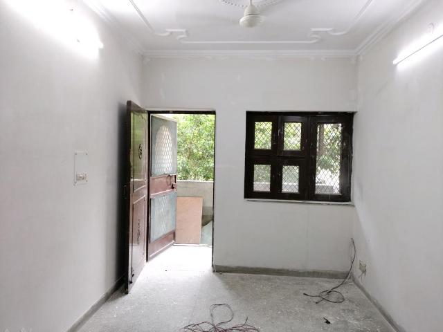 2 BHK Apartment in Sector 12 Dwarka for resale New Delhi. The reference number is 20328274