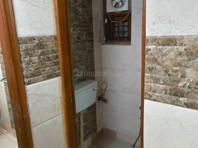 2 BHK Apartment in Sector 12 Dwarka for resale New Delhi. The reference number is 20573629