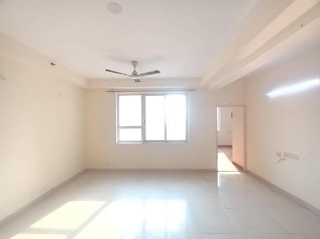2 BHK Apartment in Sector 133 for rent Noida. The reference number is 19197807