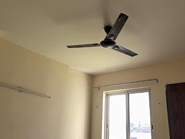 2 BHK Apartment in Sector 133 for rent Noida. The reference number is 19342205