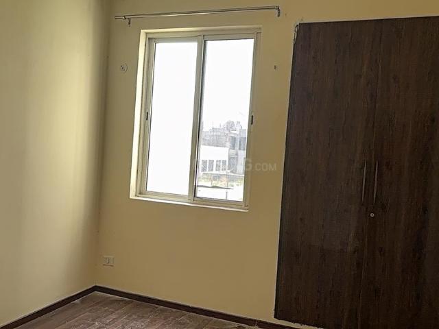 2 BHK Apartment in Sector 133 for rent Noida. The reference number is 19392368