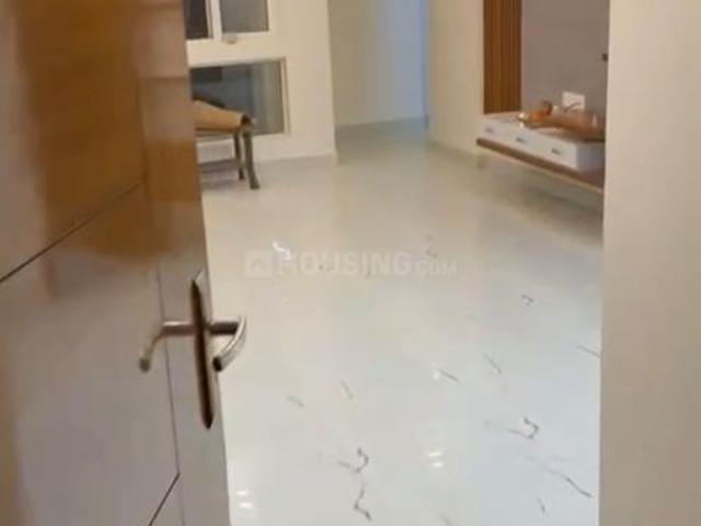 2 BHK Apartment in Sector 133 for rent Noida. The reference number is 19444244