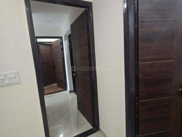 2 BHK Apartment in Sector 133 for rent Noida. The reference number is 20468994