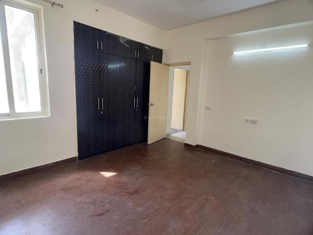 2 BHK Apartment in Sector 133 for rent Noida. The reference number is 20436558