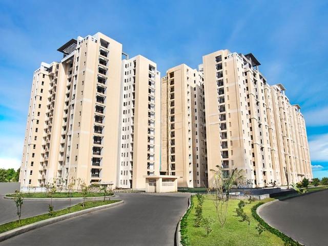 2 BHK Apartment in Sector 133 for rent Noida. The reference number is 20845826