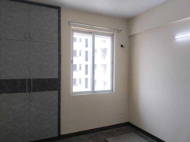 2 BHK Apartment in Sector 133 for resale Noida. The reference number is 19180382