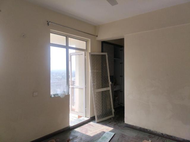 2 BHK Apartment in Sector 133 for resale Noida. The reference number is 19305471