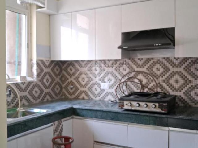 2 BHK Apartment in Sector 131 for rent Noida. The reference number is 19559309