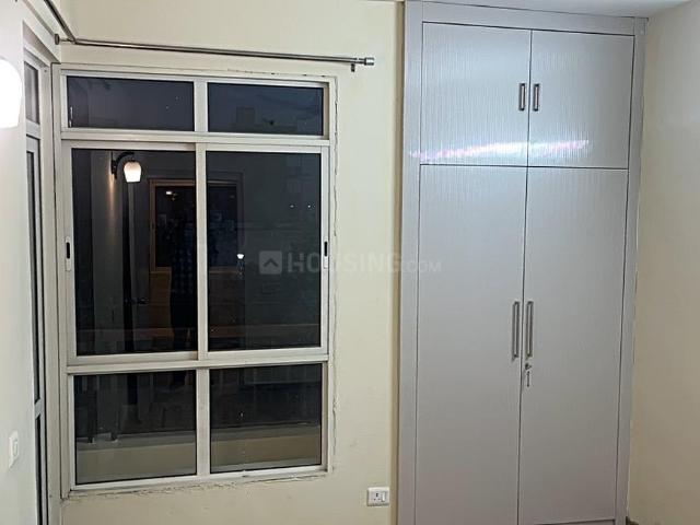 2 BHK Apartment in Sector 131 for rent Noida. The reference number is 20116184