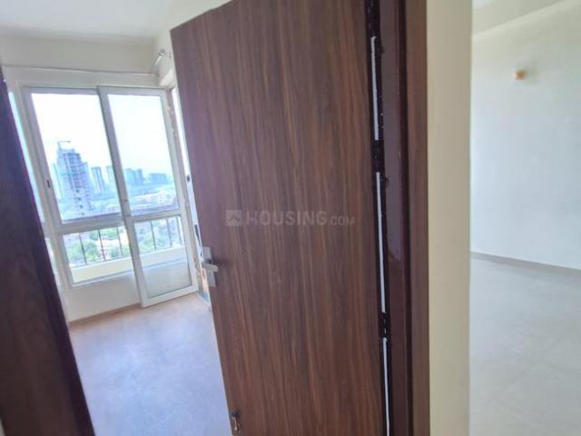 2 BHK Apartment in Sector 131 for rent Noida. The reference number is 20443915