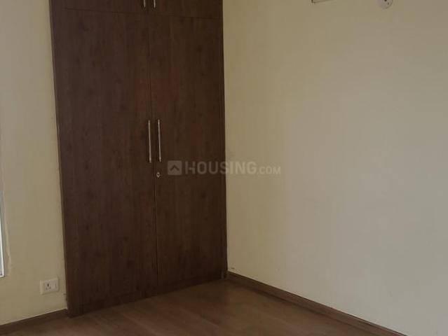 2 BHK Apartment in Sector 131 for rent Noida. The reference number is 20668005