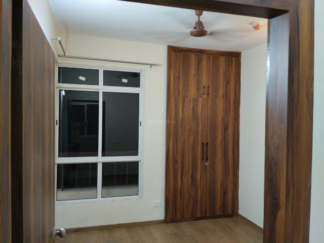 2 BHK Apartment in Sector 131 for rent Noida. The reference number is 20679293