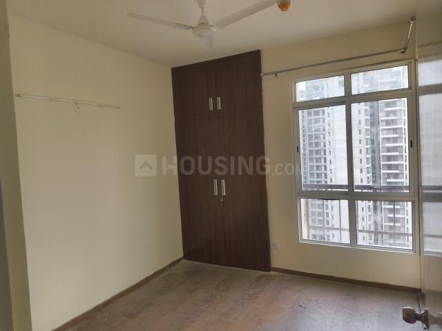 2 BHK Apartment in Sector 131 for rent Noida. The reference number is 20695739