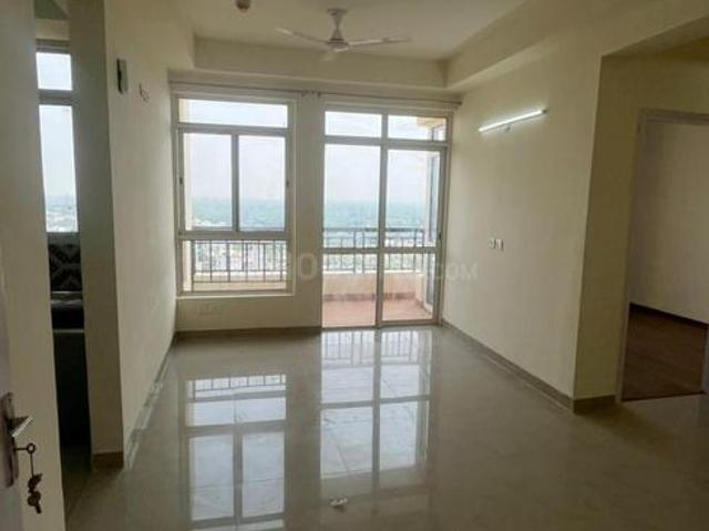 2 BHK Apartment in Sector 131 for resale Noida. The reference number is 20911603