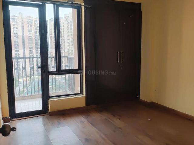2 BHK Apartment in Sector 137 for rent Noida. The reference number is 15116765