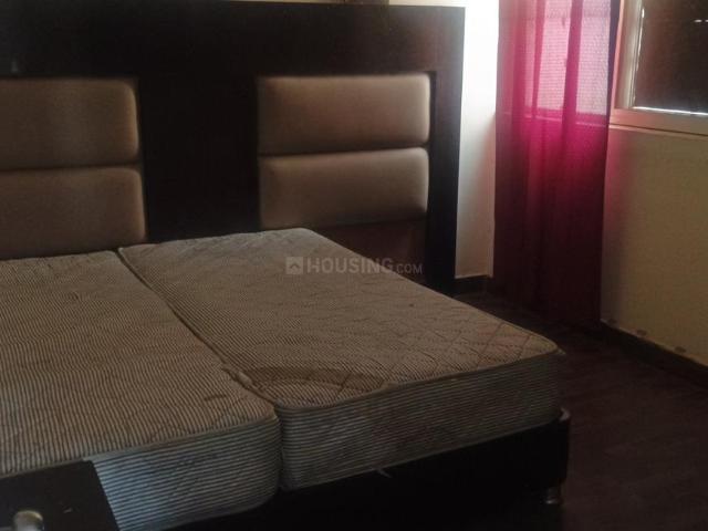 2 BHK Apartment in Sector 137 for rent Noida. The reference number is 18644537