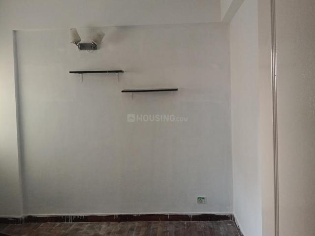2 BHK Apartment in Sector 137 for rent Noida. The reference number is 18855039