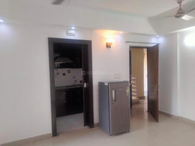 2 BHK Apartment in Sector 137 for rent Noida. The reference number is 19598473