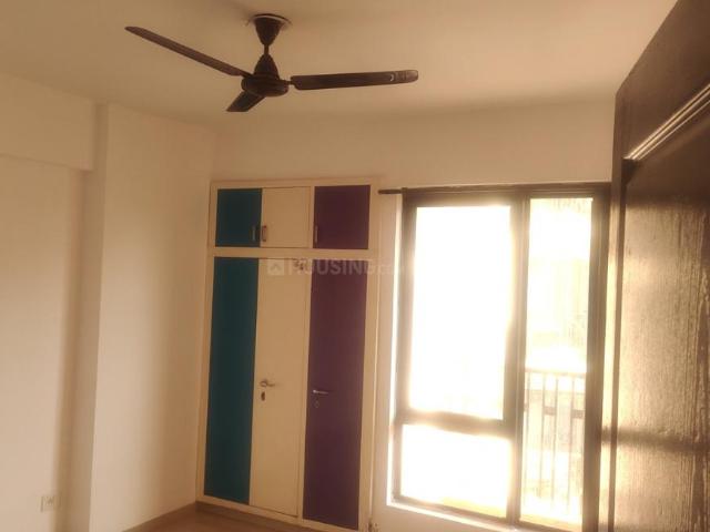 2 BHK Apartment in Sector 137 for rent Noida. The reference number is 19656886