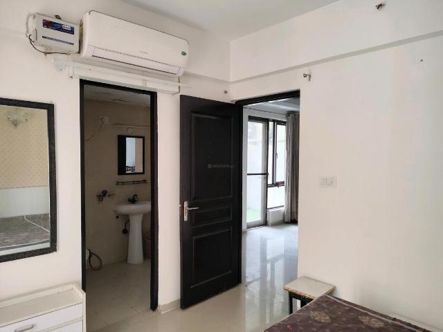 2 BHK Apartment in Sector 137 for rent Noida. The reference number is 19762852