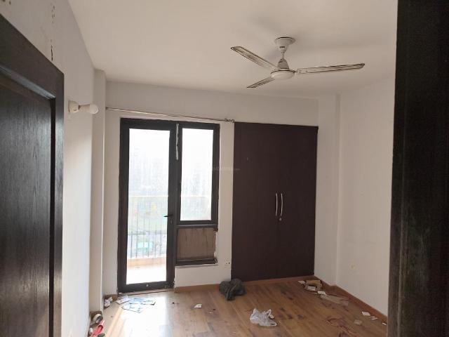 2 BHK Apartment in Sector 137 for rent Noida. The reference number is 19734403