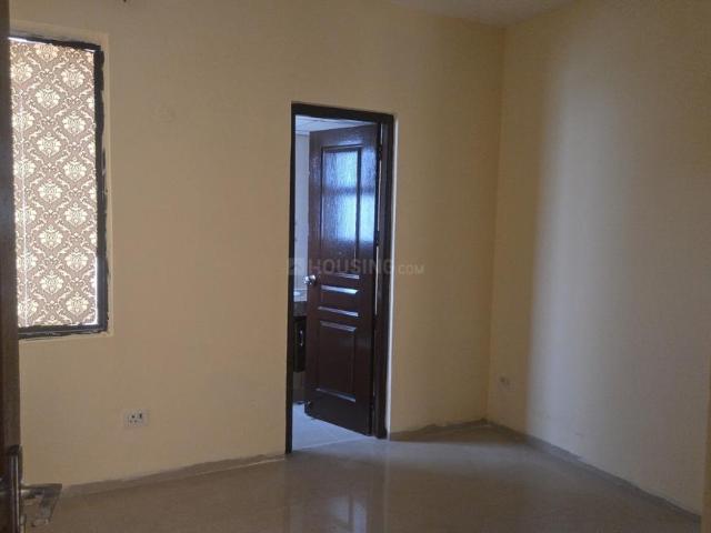 2 BHK Apartment in Sector 137 for rent Noida. The reference number is 19808086