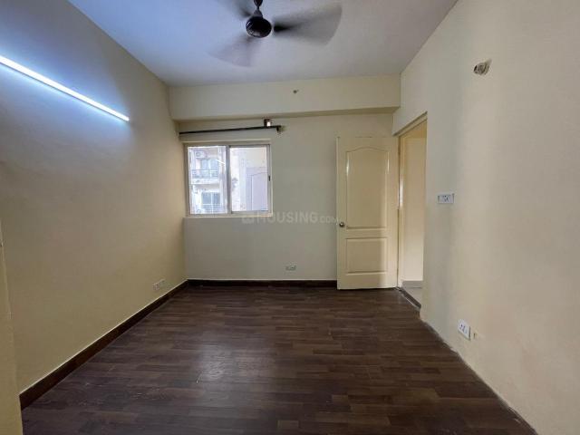 2 BHK Apartment in Sector 137 for rent Noida. The reference number is 19947252