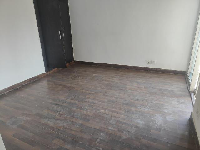 2 BHK Apartment in Sector 137 for rent Noida. The reference number is 19935278