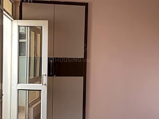 2 BHK Apartment in Sector 137 for rent Noida. The reference number is 20123299