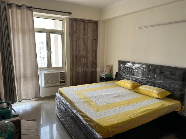 2 BHK Apartment in Sector 137 for rent Noida. The reference number is 20484969