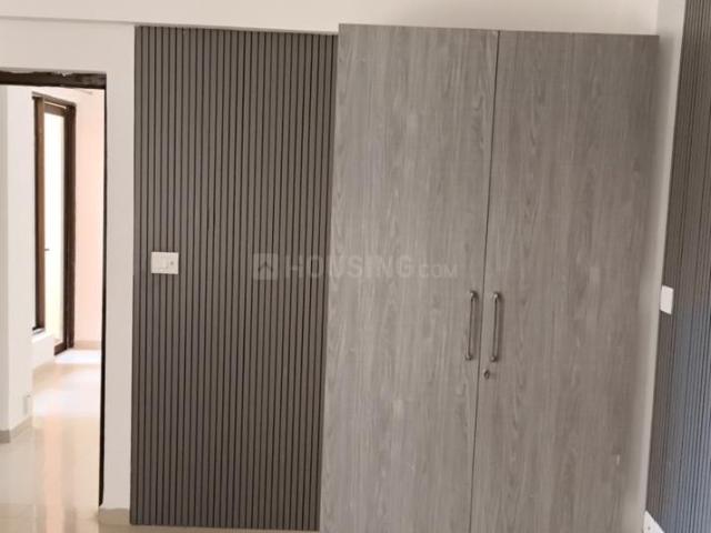 2 BHK Apartment in Sector 137 for rent Noida. The reference number is 20489005