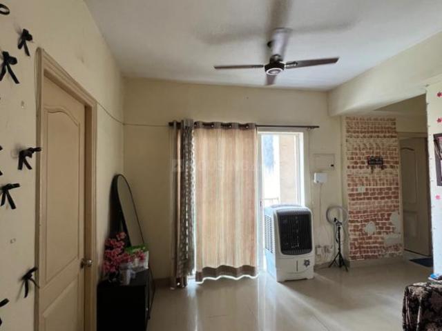 2 BHK Apartment in Sector 137 for rent Noida. The reference number is 20682804