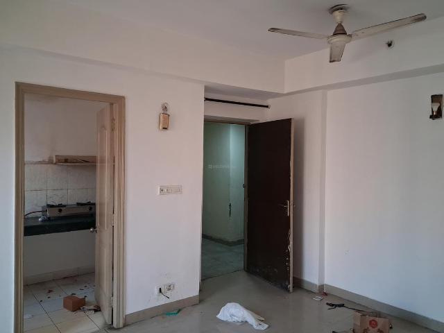 2 BHK Apartment in Sector 137 for rent Noida. The reference number is 20635754