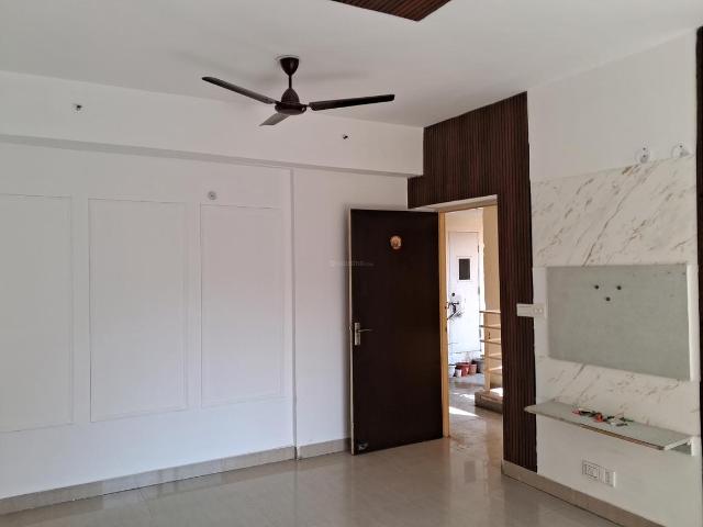 2 BHK Apartment in Sector 137 for rent Noida. The reference number is 20636262