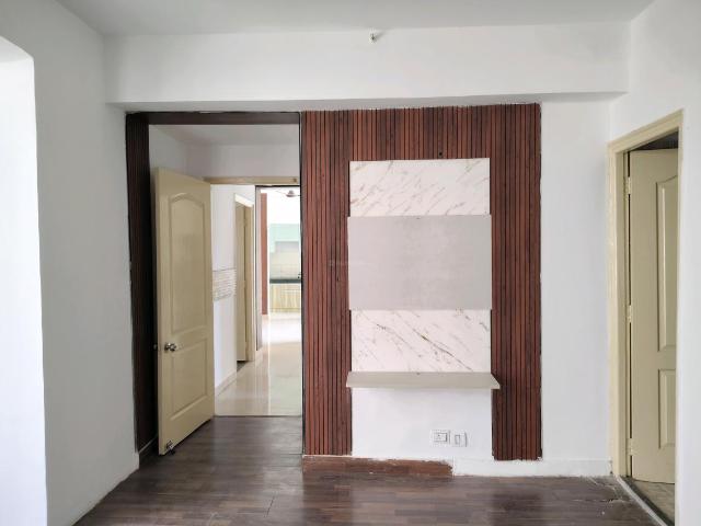 2 BHK Apartment in Sector 137 for resale Noida. The reference number is 20478311
