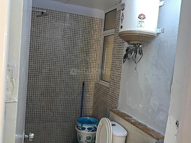 2 BHK Apartment in Sector 134 for rent Noida. The reference number is 17317960